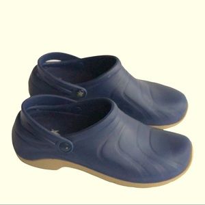 cherokee anywear clogs